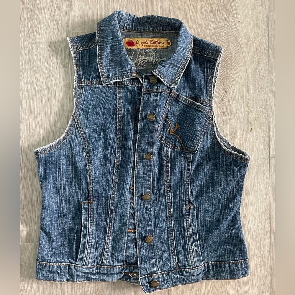 Apple Bottoms Vest